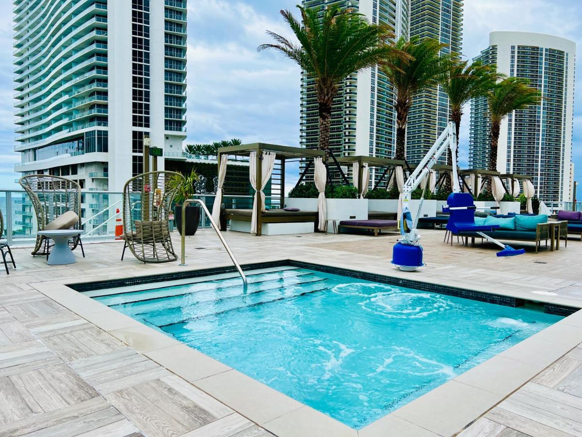 Hyde Beach House - Luxury 2-Bedroom - Gorgeous View - Resort Amenities - Rooftop Pool - Hot Tub - Tennis Court - Minutes To The Ocean Hollywood Kültér fotó